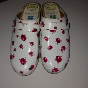 Kerstin Adolphson ladybug clogs size 8